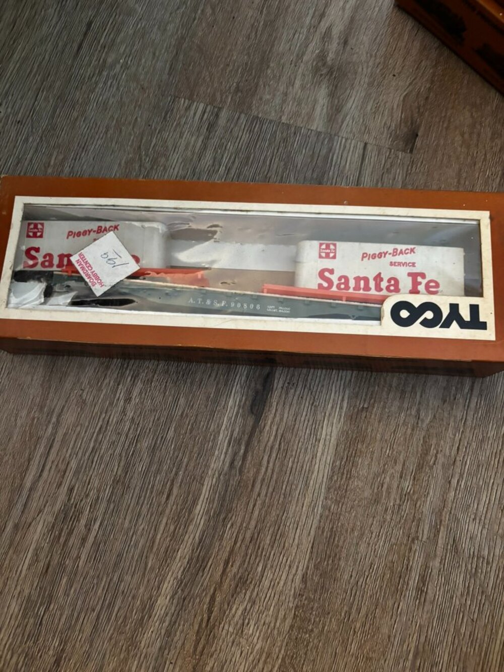 Tyco HO Piggyback Flat Car Santa Fe 354A Railroad Train display set up w/box